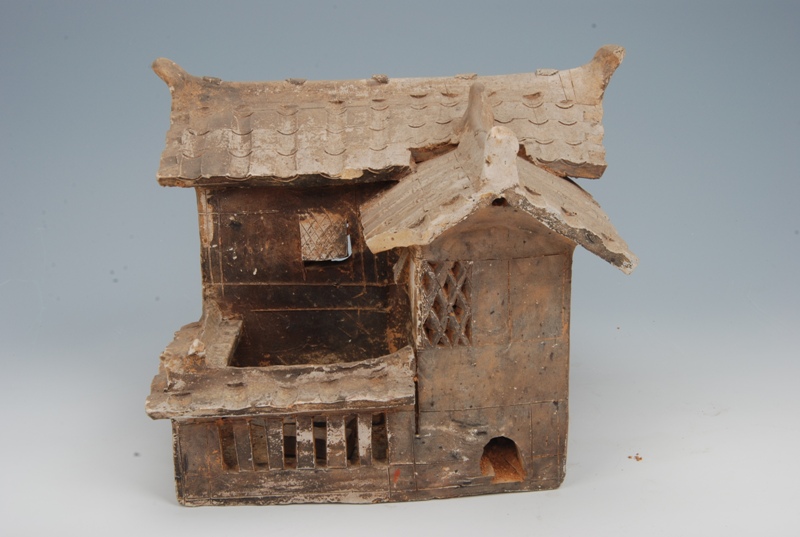 绿釉带圈陶屋