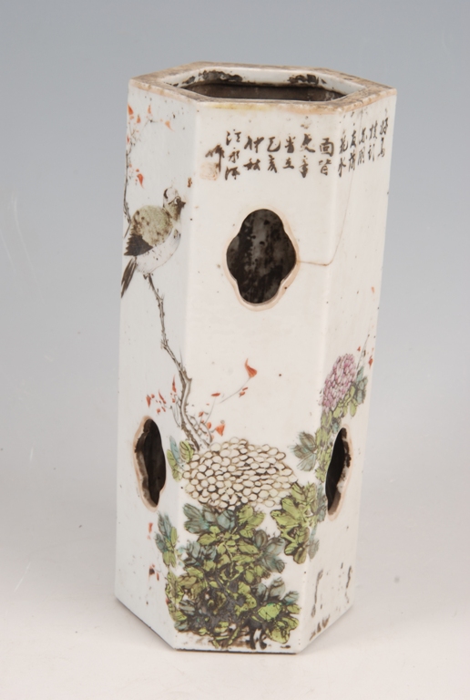 清粉彩花鸟镂孔六方帽筒